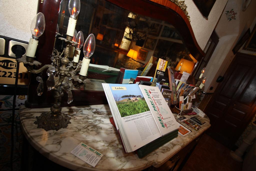 Hotel El Recer à Sant Pau d'Ordal Extérieur photo